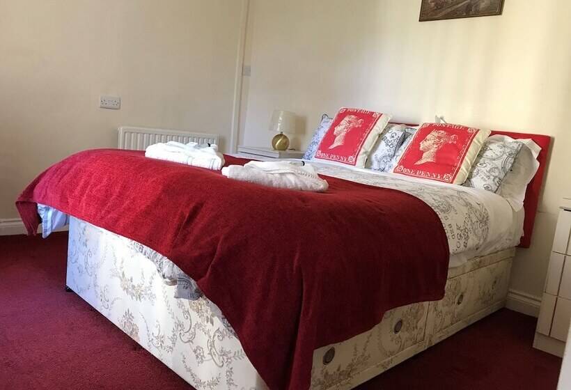 בית מלון כפרי The Great Western B&b