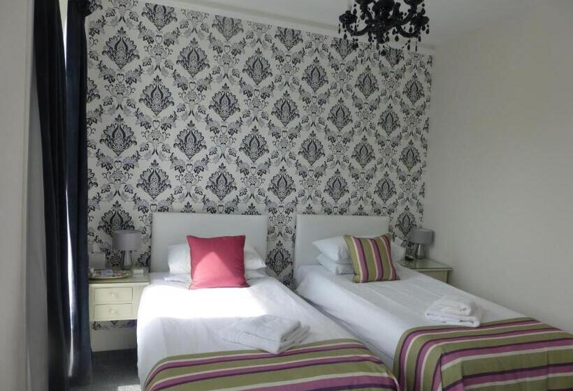 Harry S Hotel & Restaurant