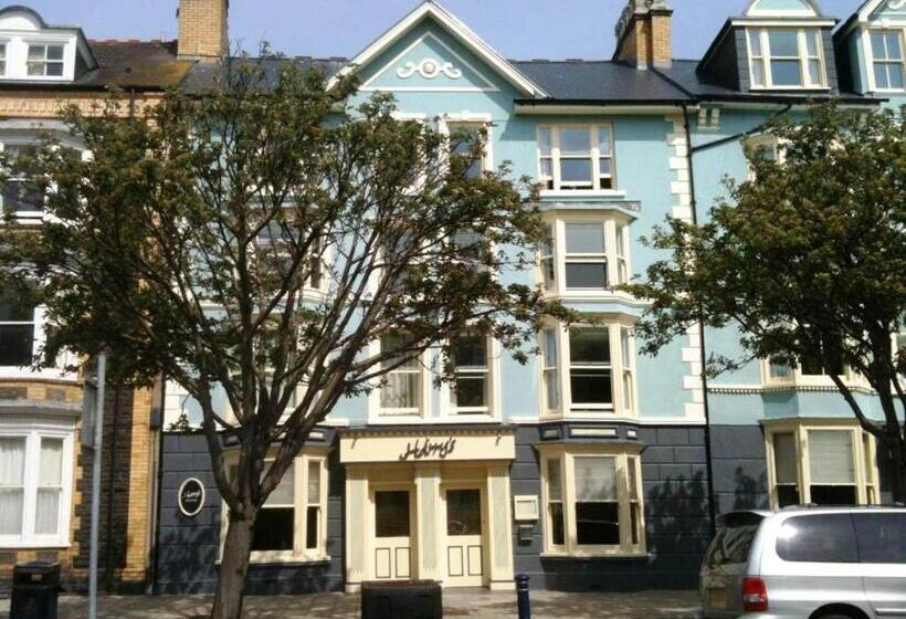 Harry S Hotel & Restaurant