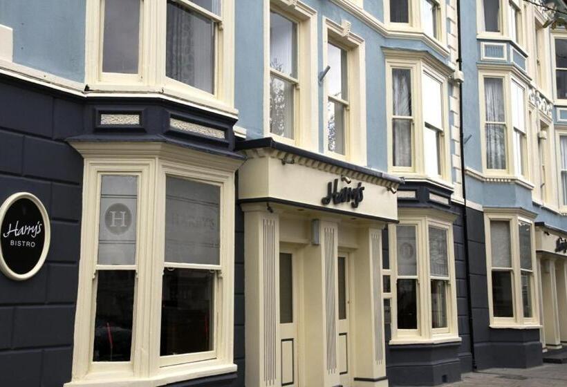 Harry S Hotel & Restaurant