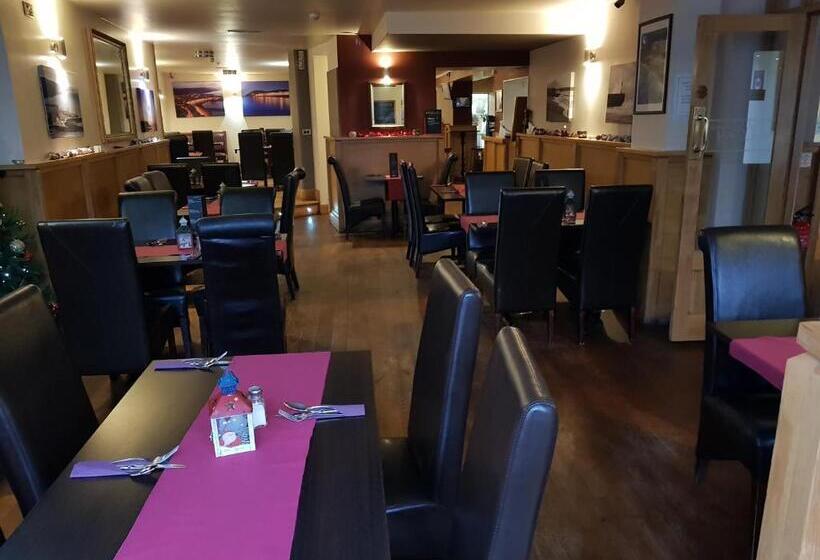 Harry S Hotel & Restaurant