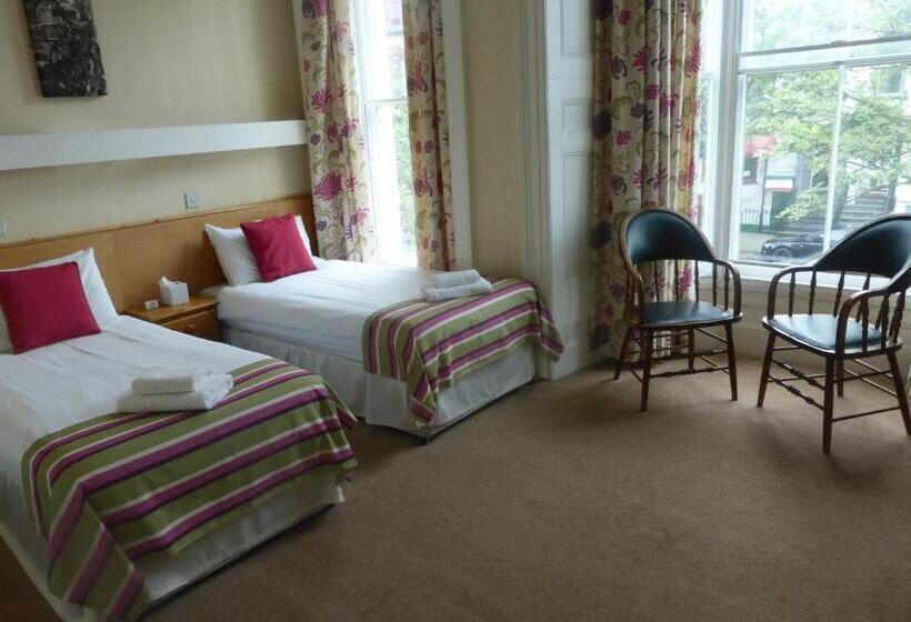 Harry S Hotel & Restaurant