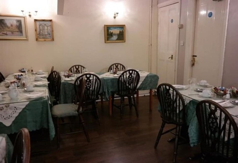 호텔 Acorn Guest House