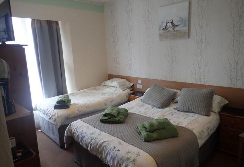 ホテル Acorn Lodge