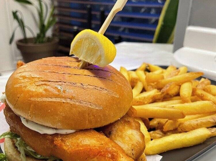 בית מלון כפרי Airlie Arms