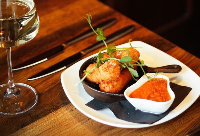 فندق Allerdale Court