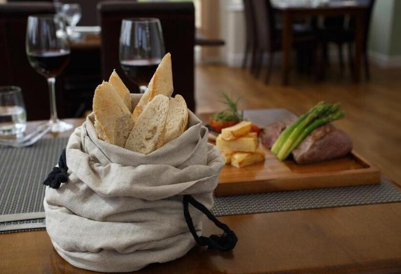 Отель Badgers Mount