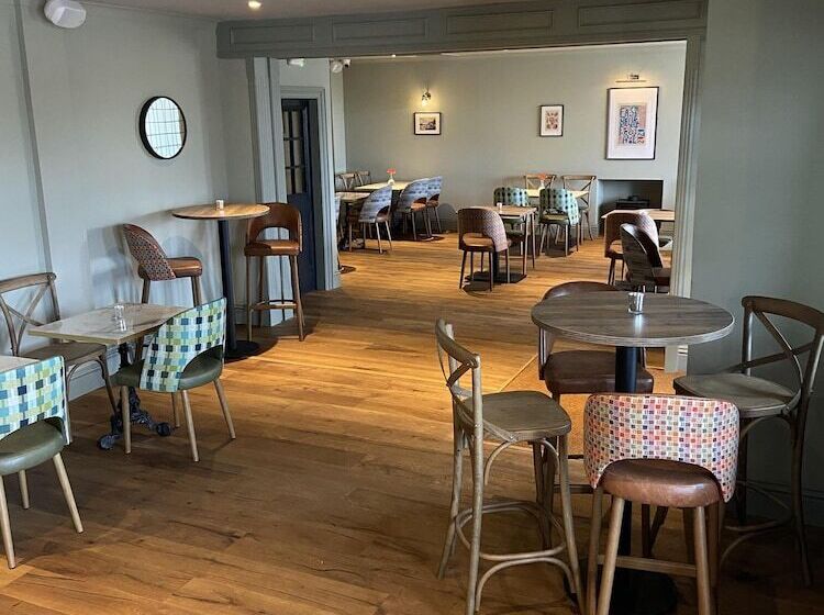 בית מלון כפרי Balcomie Links