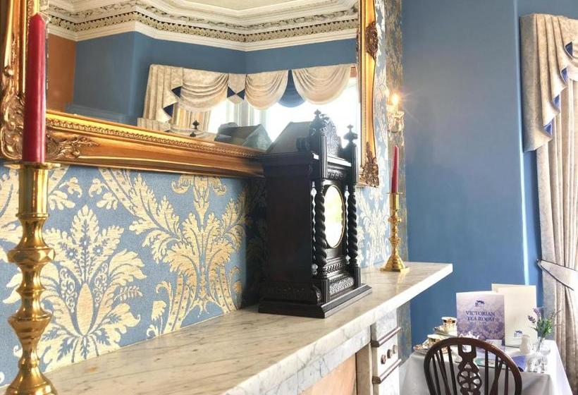 Отель Barton Villa