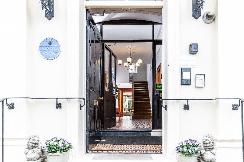 فندق Beaumont House