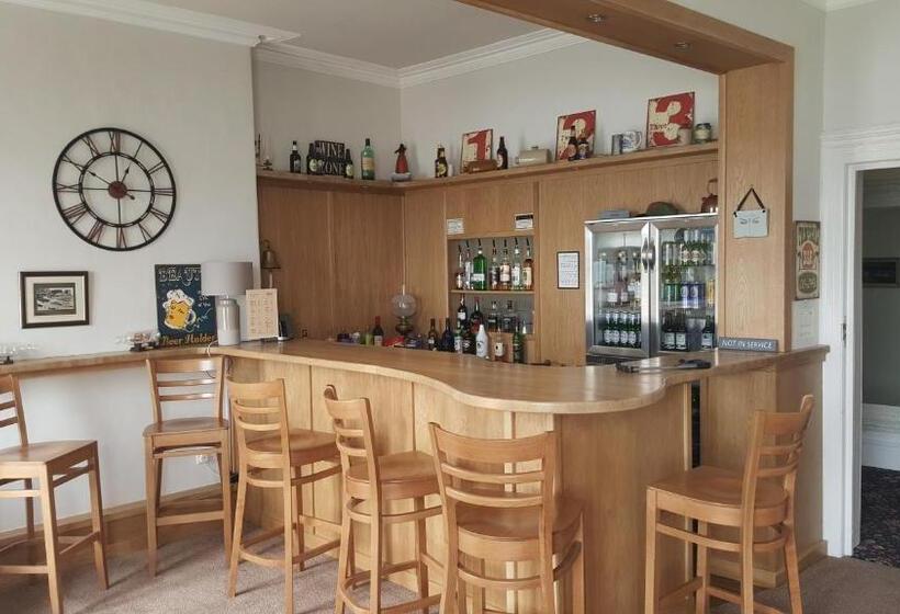 Отель Bryn Y Mor