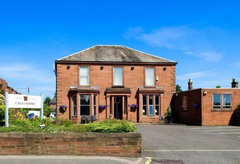 בית מלון כפרי Caledonian