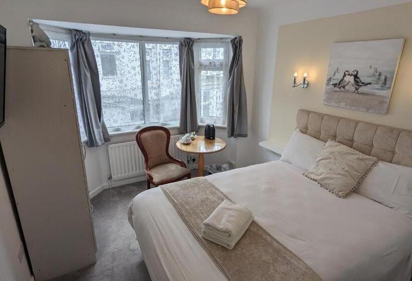 فندق Cecil Court