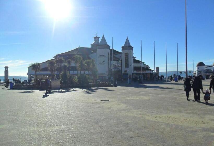 فندق Cecil Court