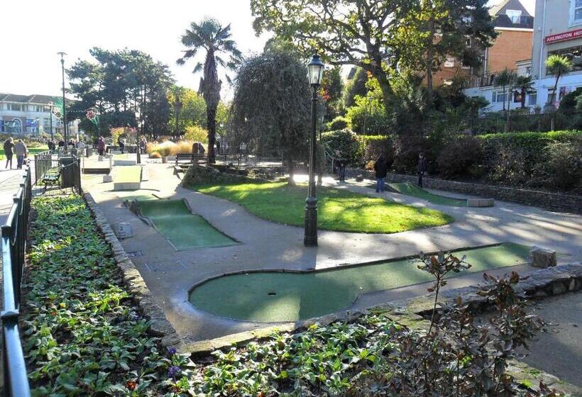 فندق Cecil Court