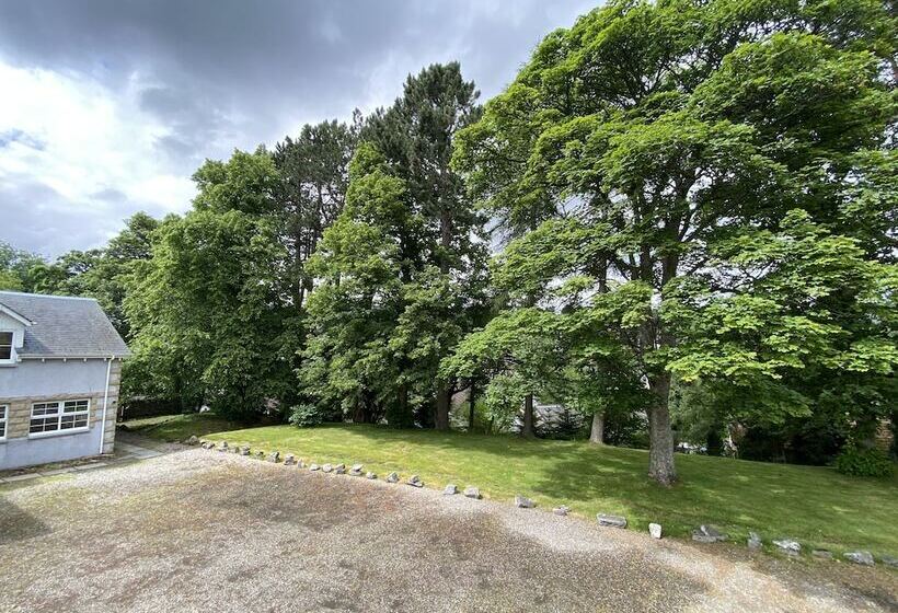 Отель Columba House