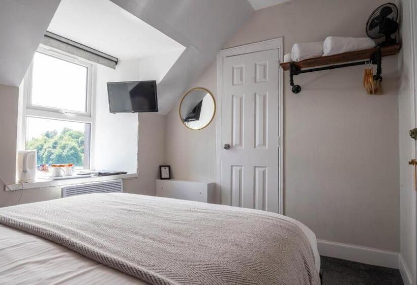 Отель Coolin View