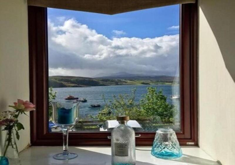 Отель Coolin View