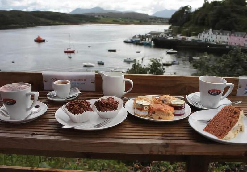 Отель Coolin View