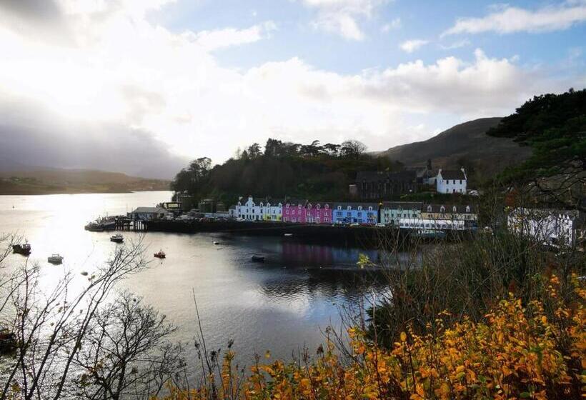 Отель Coolin View