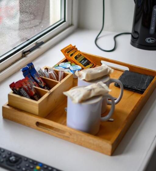 Отель Coolin View