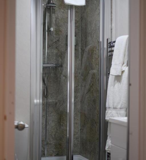 Отель Coolin View