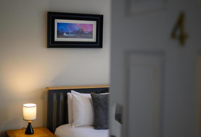 Отель Coolin View