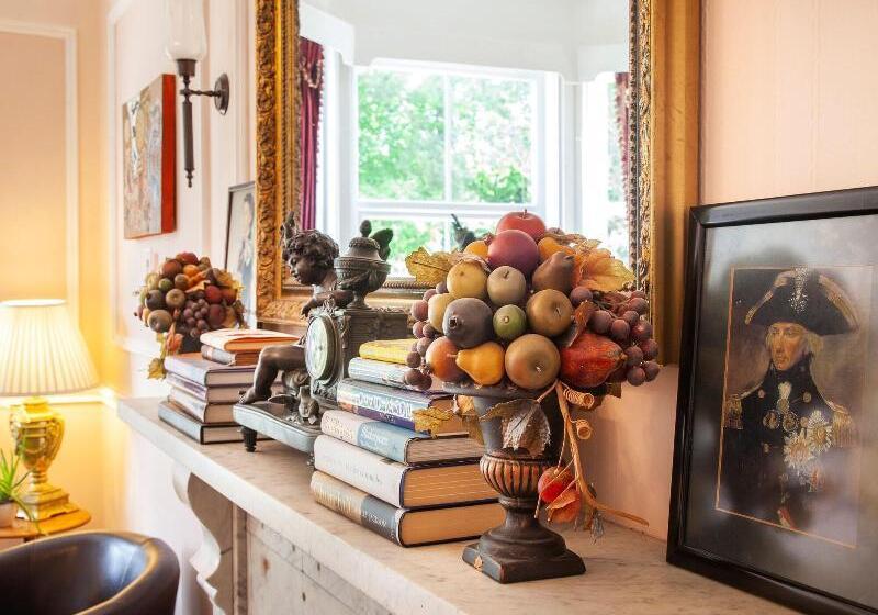 هتل Court Prior Boutique B&b And Apartment