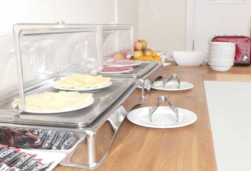 Отель Discovery Inn Leeds