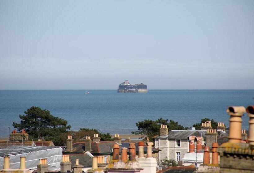 Dorset Hotel, Isle Of Wight