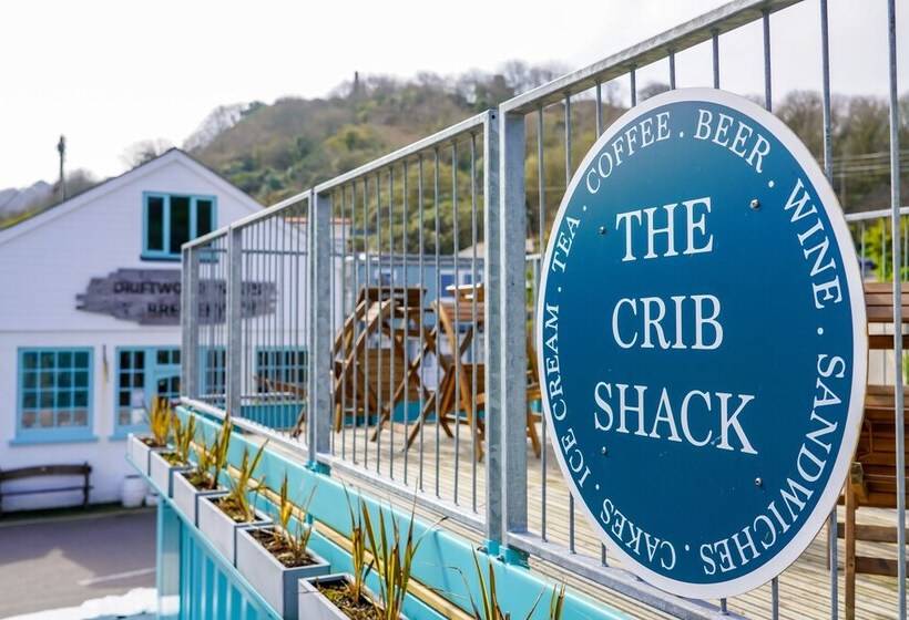 فندق Driftwood Spars