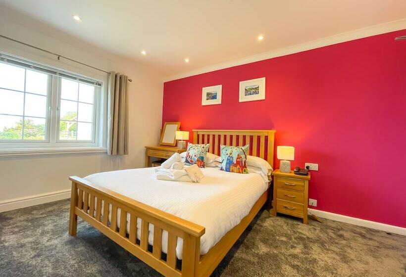 فندق Driftwood Spars