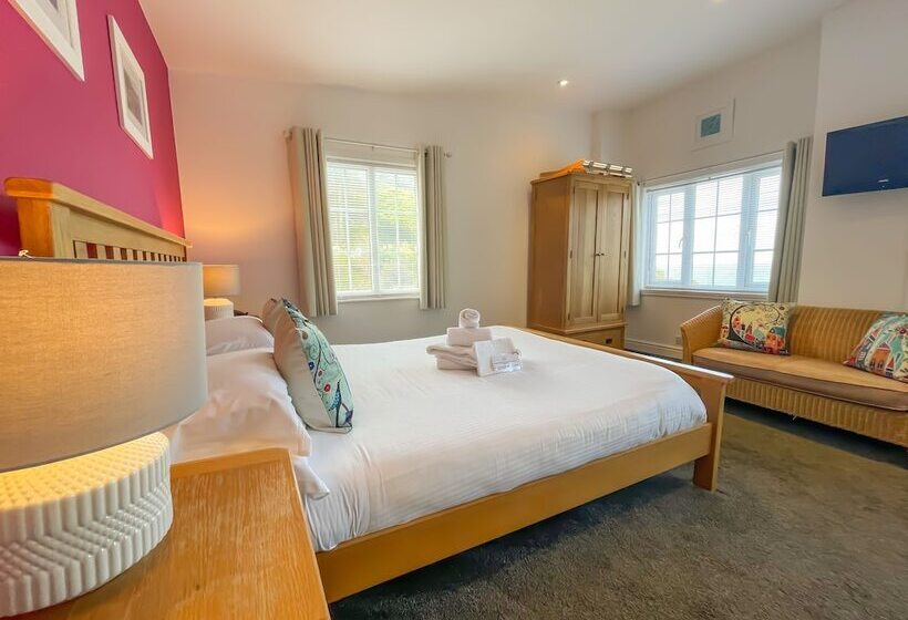 فندق Driftwood Spars