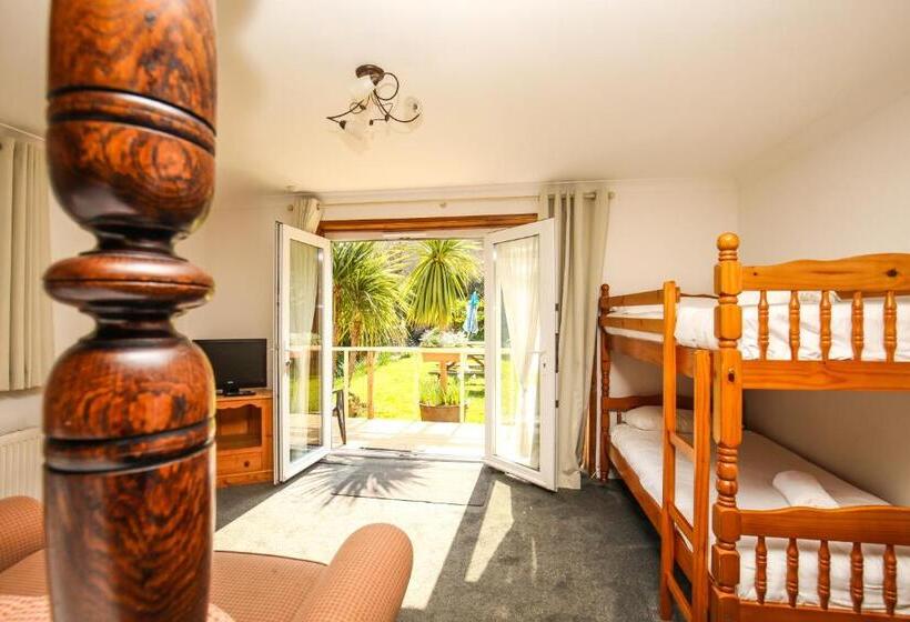 فندق Driftwood Spars