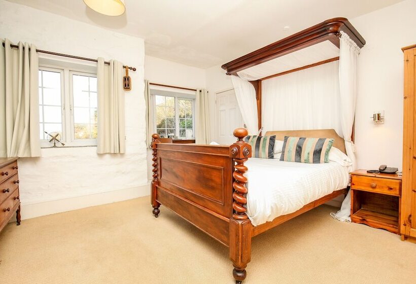 فندق Driftwood Spars