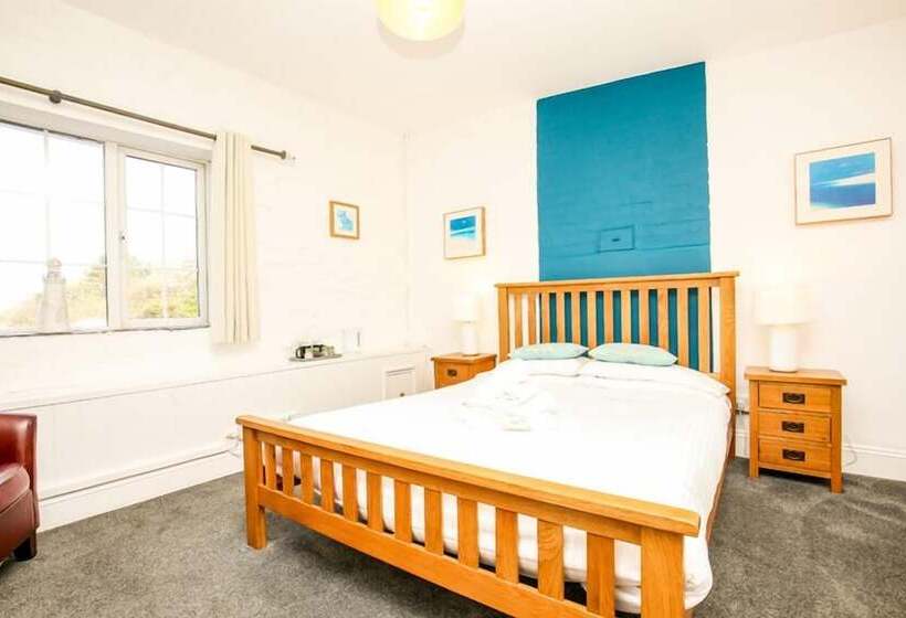 فندق Driftwood Spars