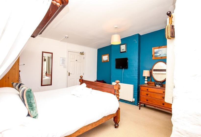 فندق Driftwood Spars