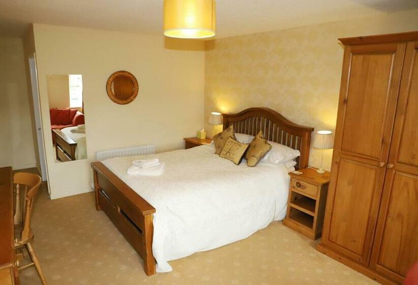 فندق Elmfield House