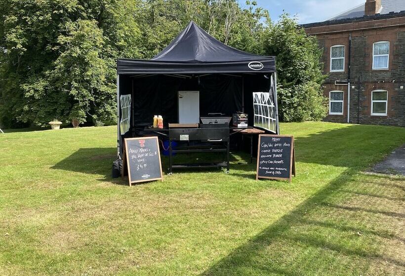 Отель Ernespie House