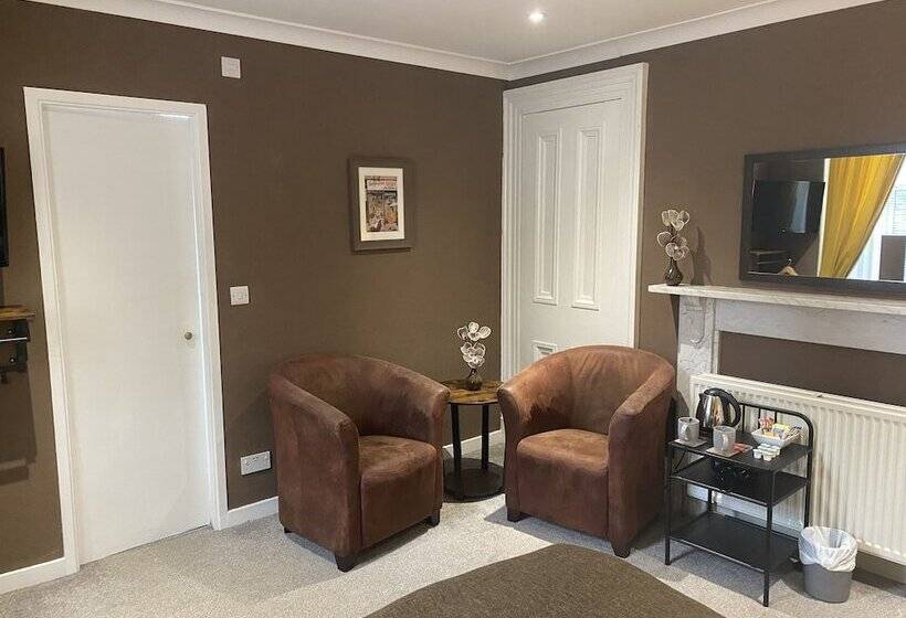 בית מלון כפרי Ernespie House