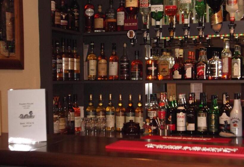 Отель Foyers House