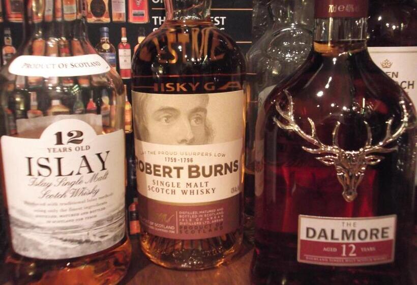 Отель Foyers House