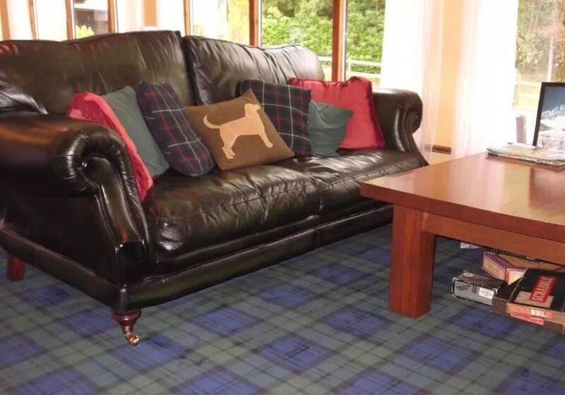 Отель Foyers House