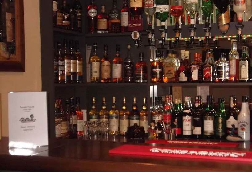 Отель Foyers House