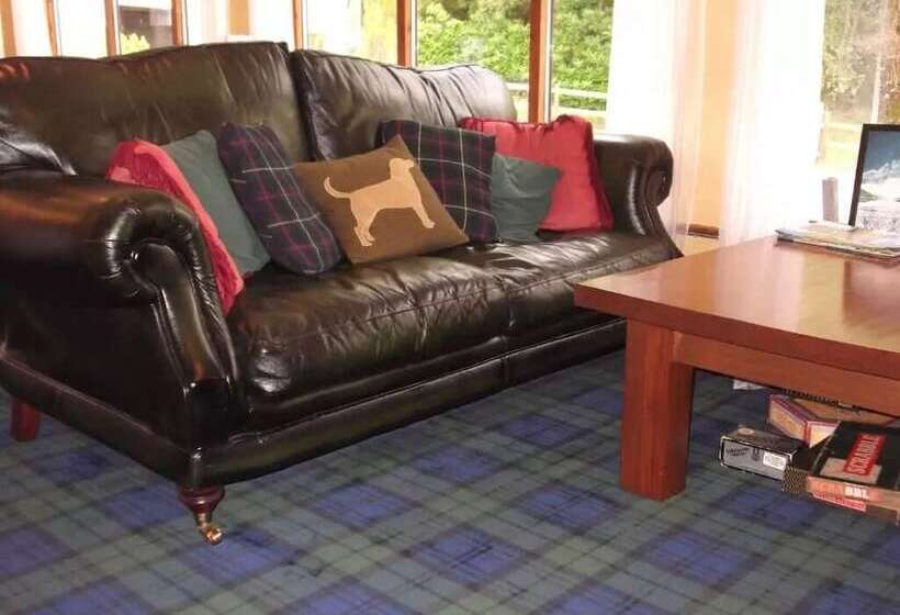 Отель Foyers House