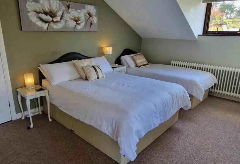 Отель Golden Hill Guest House