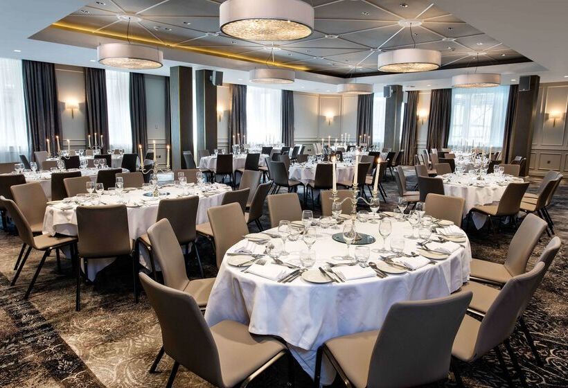 בית מלון כפרי Hilton Edinburgh Carlton