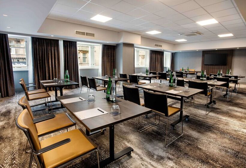 בית מלון כפרי Hilton Edinburgh Carlton