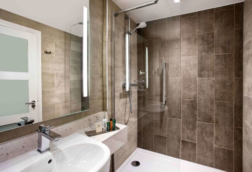 בית מלון כפרי Hilton Edinburgh Carlton