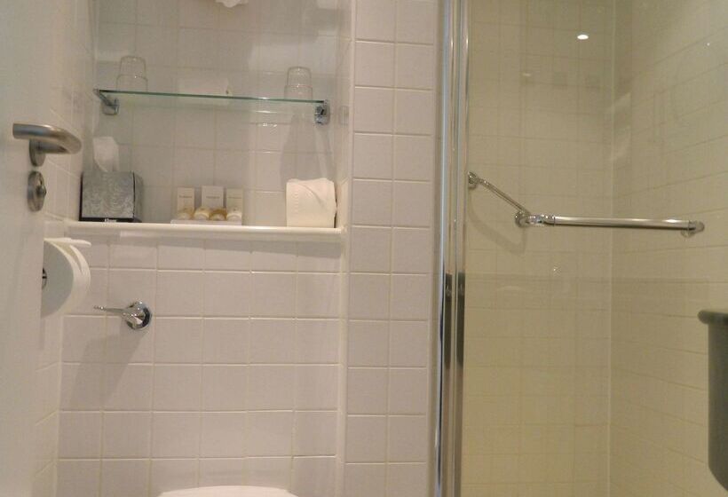 בית מלון כפרי Hilton Garden Inn Glasgow City Centre